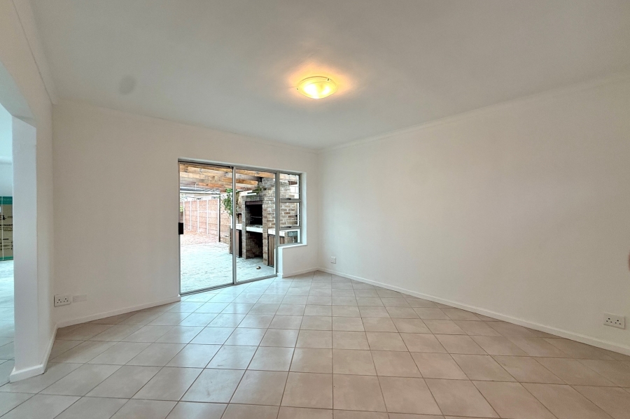 3 Bedroom Property for Sale in Tijgerhof Western Cape